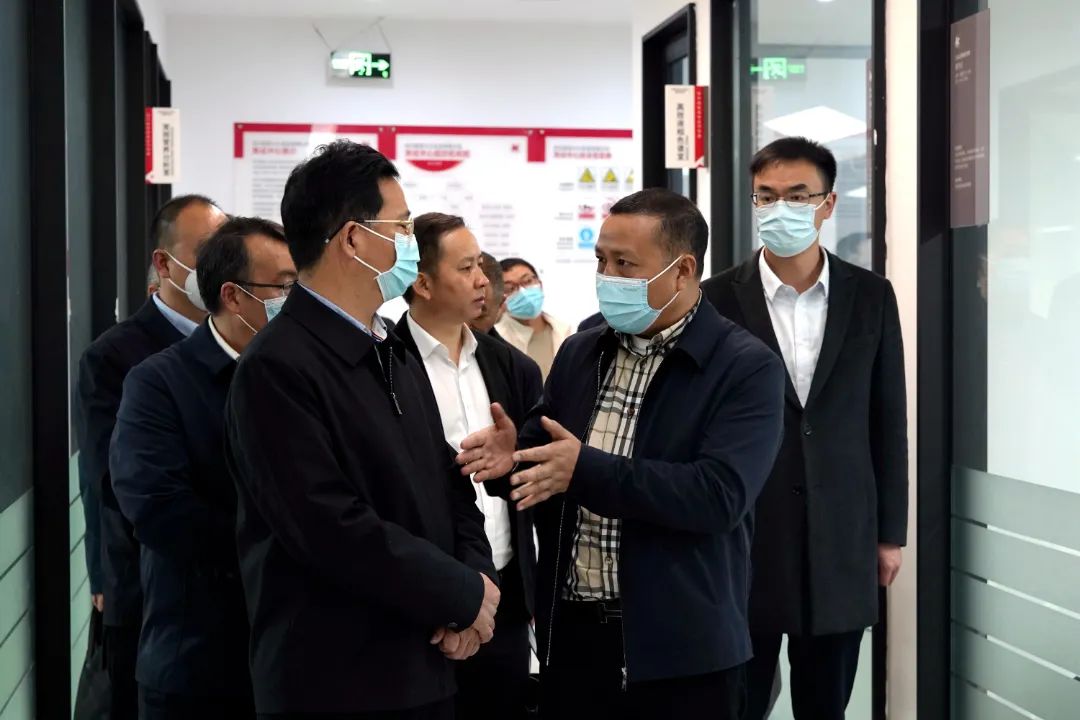 如何在貴州進(jìn)一步做大產(chǎn)業(yè)？貴州省農(nóng)業(yè)農(nóng)村廳黨組成員、副廳長(zhǎng)張?jiān)我恍姓{(diào)研鐵騎力士