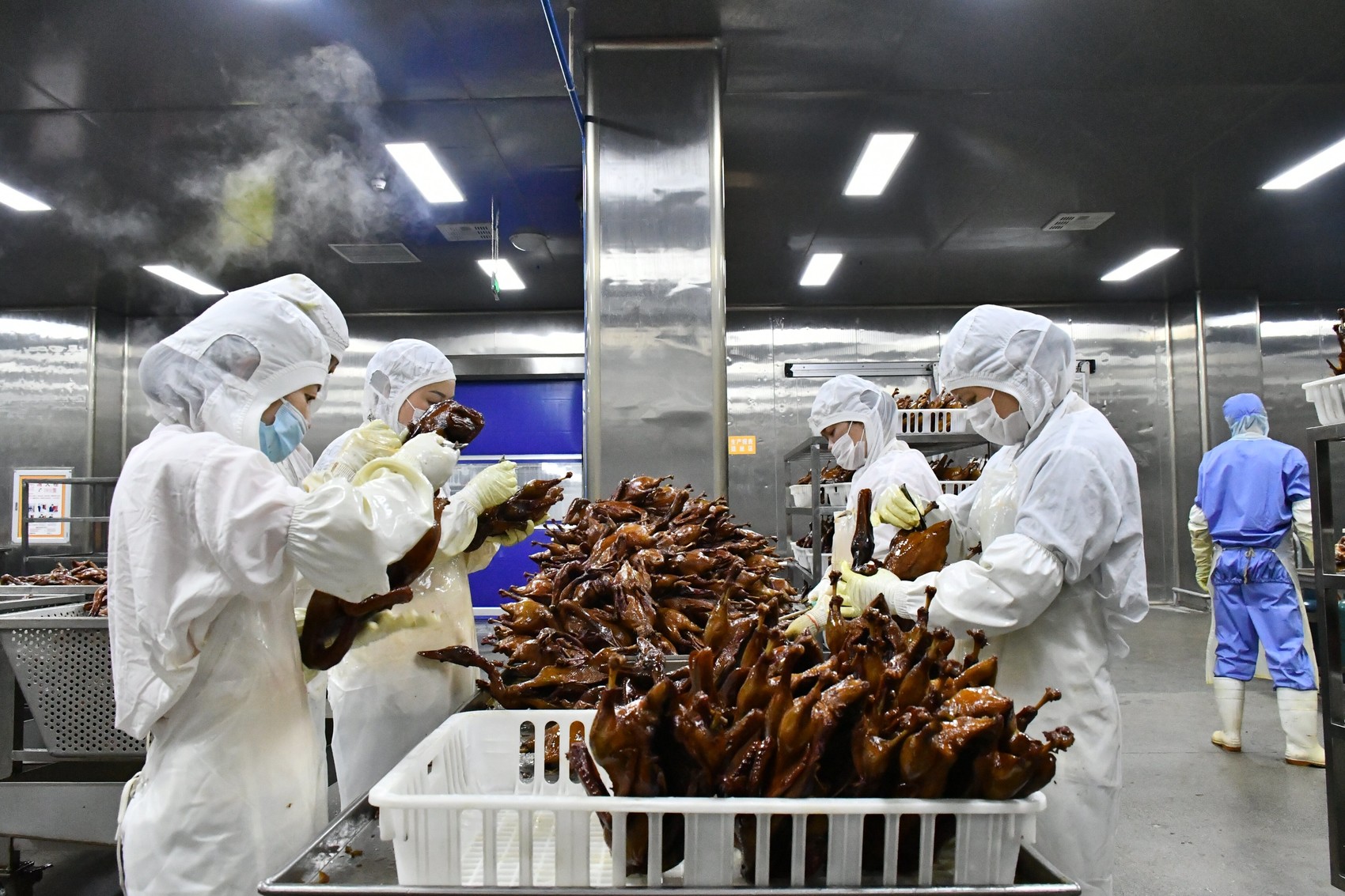 【媒體報道】新賽道上“百步穿楊”：用工業的“鍋”做好川派的菜